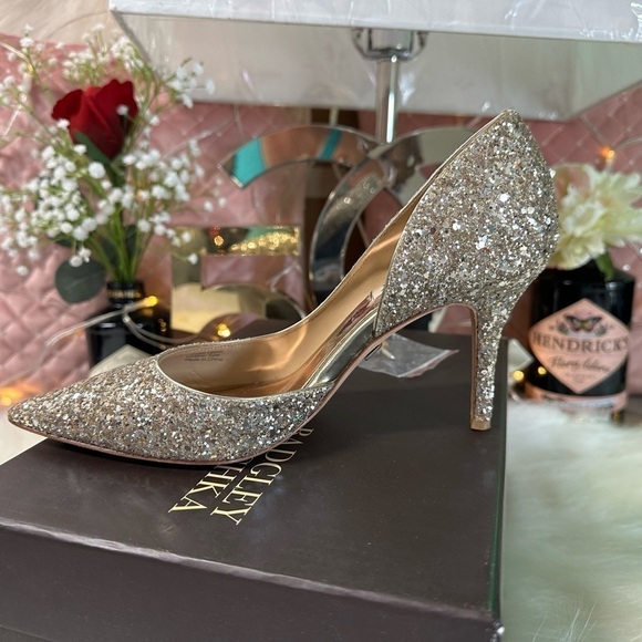 AUTHENTIC BADGLEY MISCHKA GOLD SPARKLE DAISY D’ORSAY PUMP HEELS SIZE 6 - Picture 5 of 10